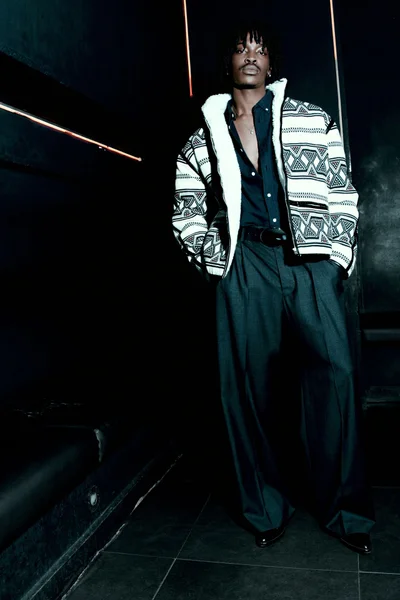 Look 10